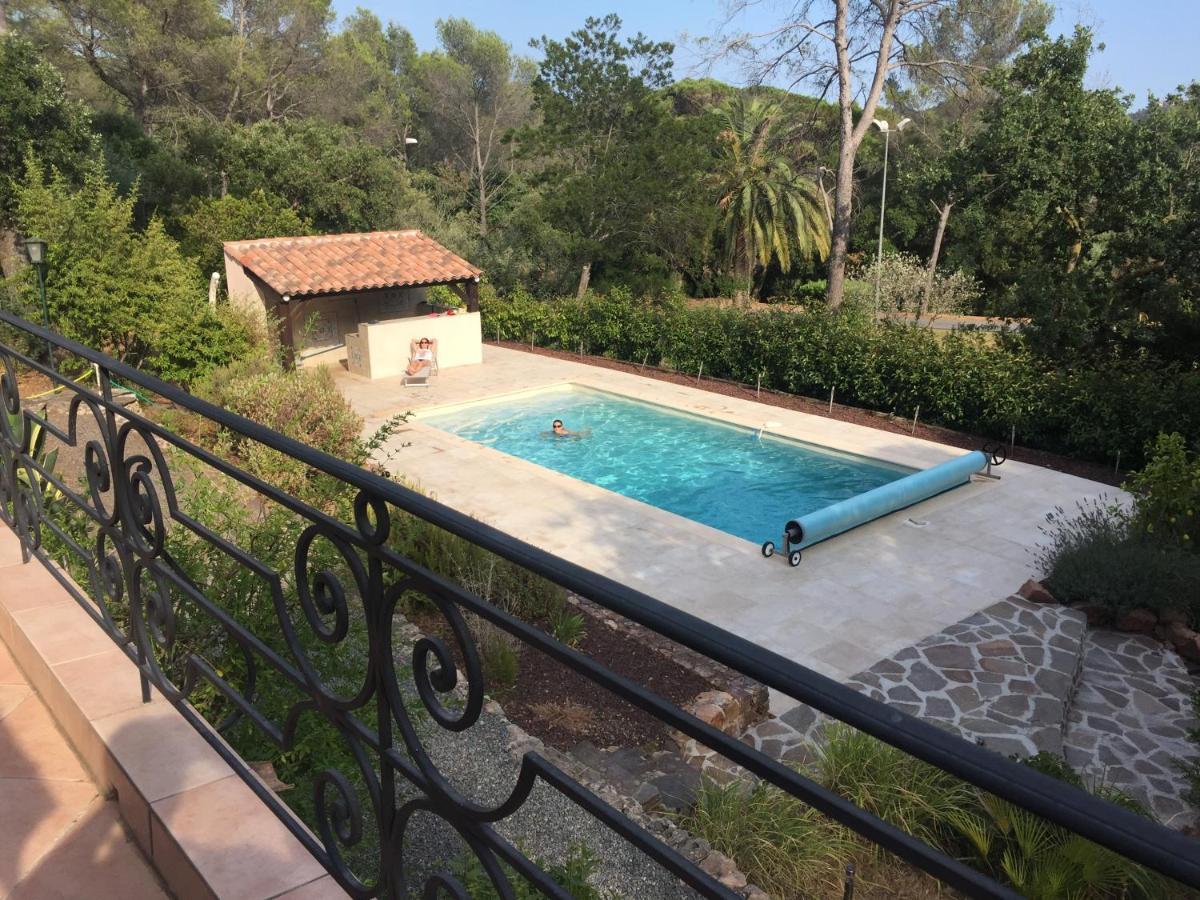 La Garriniere Bed & Breakfast Saint-Raphaël Exterior foto